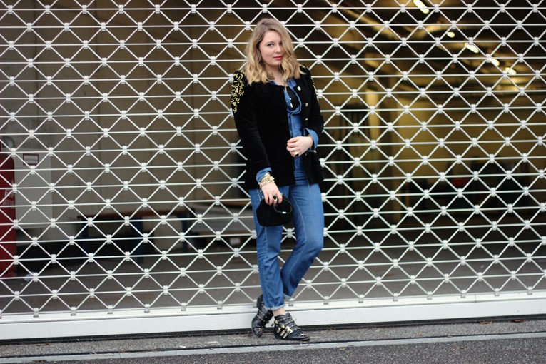 OVERDIVITY golden details OVERDIVITY golden details